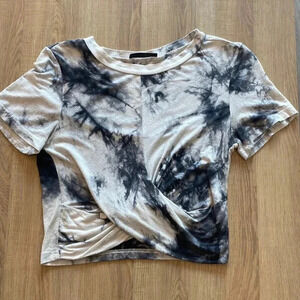 Super soft tie-dye cropped top with crossed waist design